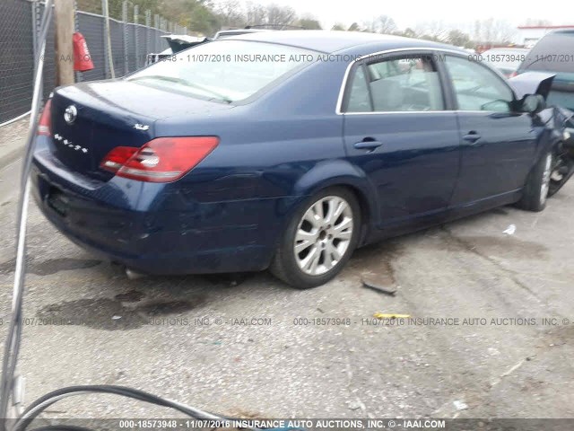 4T1BK36B08U268043 - 2008 TOYOTA AVALON XL/XLS/TOURING/LIMITED BLUE photo 4