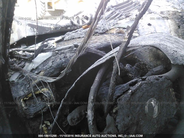 WVWWH63B04E133630 - 2004 VOLKSWAGEN PASSAT GLX 银色 照片 7