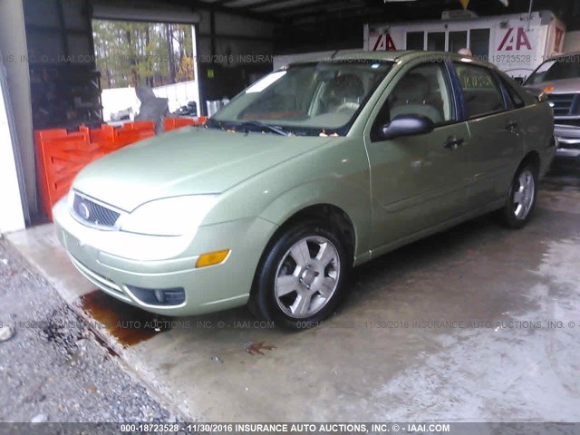 1FAFP34N37W194890 - 2007 FORD FOCUS ZX4/S/SE/SES GREEN photo 2