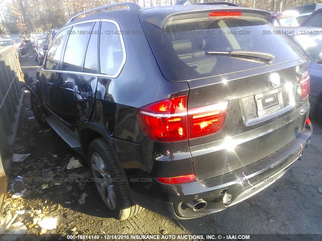 5UXZV4C57D0E10440 - 2013 BMW X5 XDRIVE35I BLACK photo 3