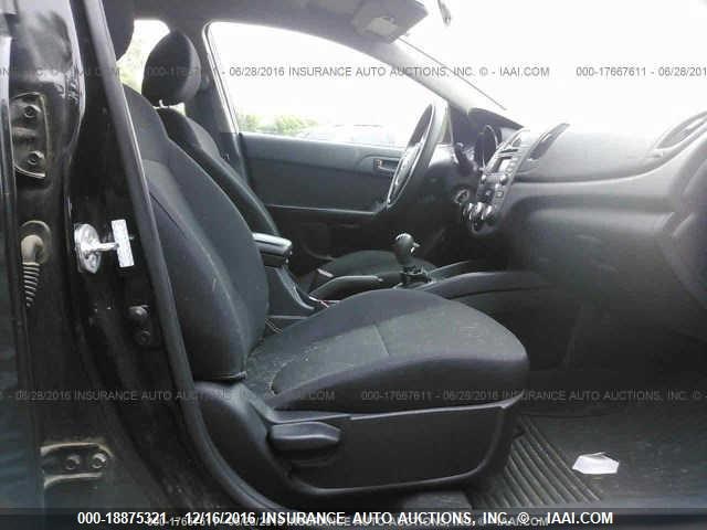 KNAFU4A22C5589241 - 2012 KIA FORTE EX BLACK photo 7