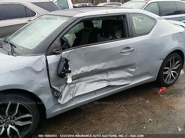 JTKJF5C79FJ011728 - 2015 TOYOTA SCION TC GRAY photo 6