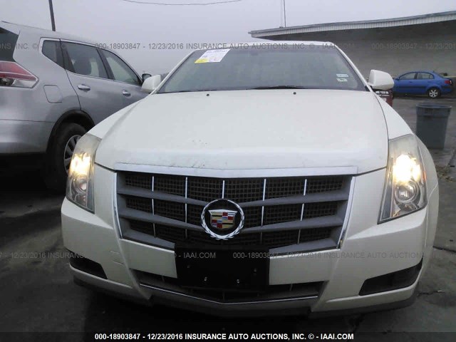 1G6DP57V080116633 - 2008 CADILLAC CTS HI FEATURE V6 WHITE photo 6