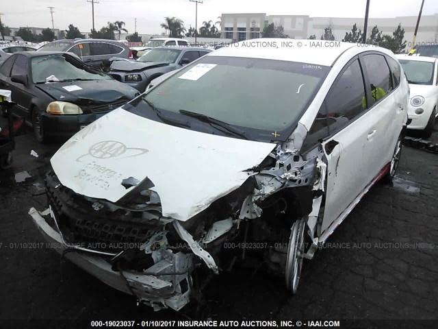 JTDZN3EU9C3021972 - 2012 TOYOTA PRIUS V WHITE photo 2