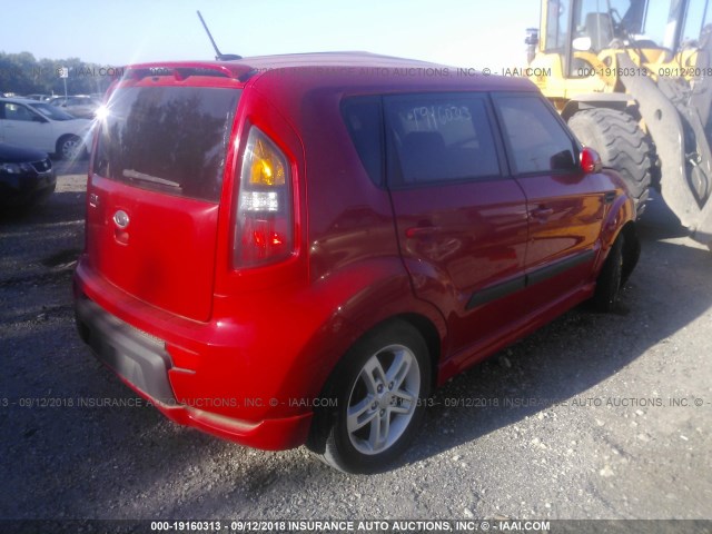 KNDJT2A20B7287194 - 2011 KIA SOUL +/!/SPORT RED photo 4