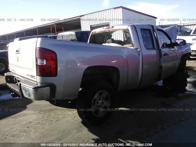 2GCEC19JX71616253 - 2007 CHEVROLET SILVERADO C1500 TAN photo 4