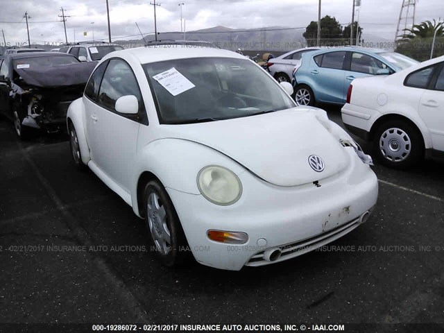 3VWBB61C3WM020566 - 1998 VOLKSWAGEN NEW BEETLE თეთრი ფოტო 1