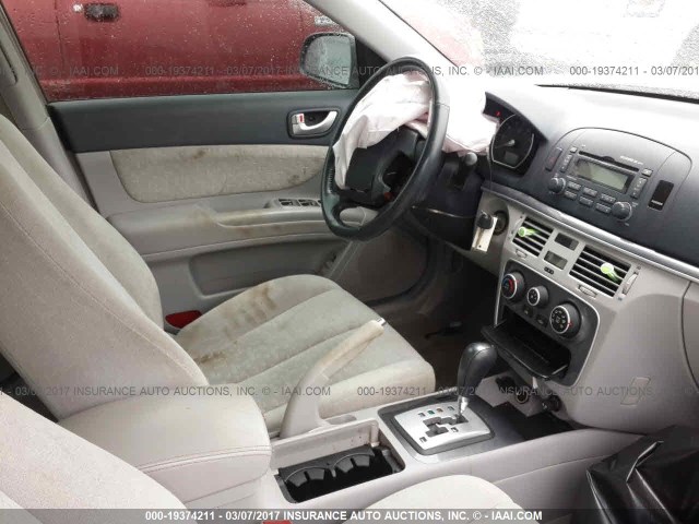 5NPEU46C96H145553 - 2006 HYUNDAI SONATA GLS/LX GRAY photo 5