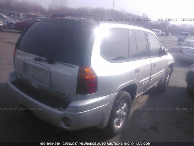 1GKDT13S552309328 - 2005 GMC ENVOY SILVER photo 4