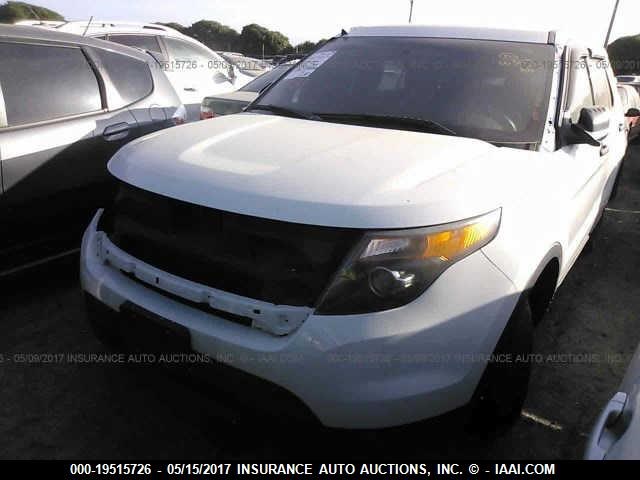 1FM5K8AR5EGA55369 - 2014 FORD EXPLORER POLICE INTERCEPTOR WHITE photo 2