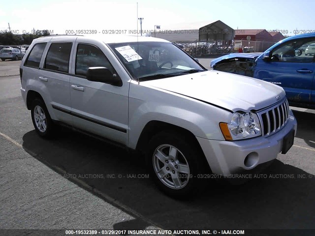 1J8HS48P57C586329 - 2007 JEEP GRAND CHEROKEE LAREDO/COLUMBIA/FREEDOM 银色 照片 1