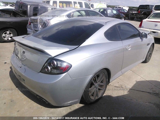 KMHHM66D68U292807 - 2008 HYUNDAI TIBURON GS SILVER photo 4