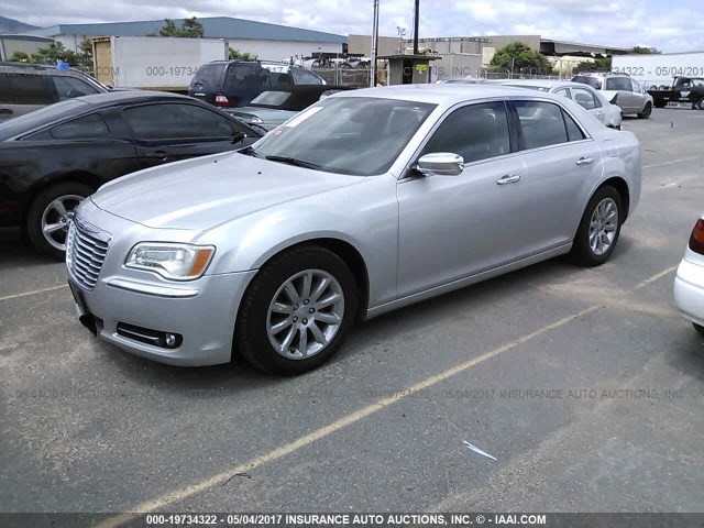 2C3CCACG2CH288496 - 2012 CHRYSLER 300 LIMITED SILVER photo 2