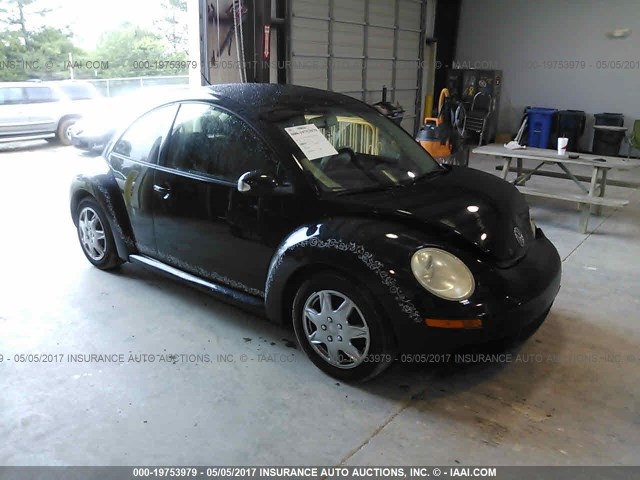 3VWPW3AG0AM036888 - 2010 VOLKSWAGEN NEW BEETLE BLACK photo 1