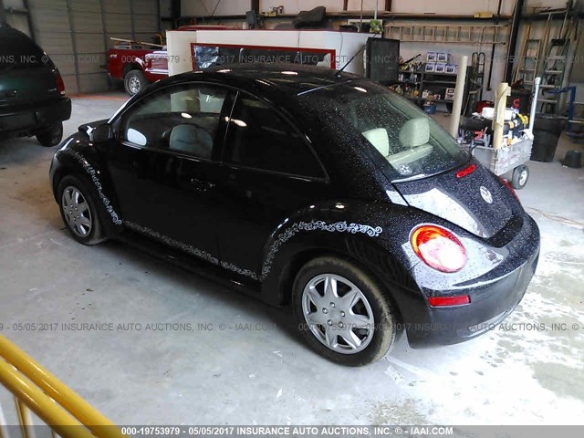 3VWPW3AG0AM036888 - 2010 VOLKSWAGEN NEW BEETLE BLACK photo 3