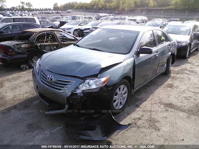 JTNBE46K273007353 - 2007 TOYOTA CAMRY NEW GENERAT CE/LE/XLE/SE GRAY photo 2