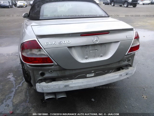 WDBTK75G46T065879 - 2006 MERCEDES-BENZ CLK 500 GRAY photo 6