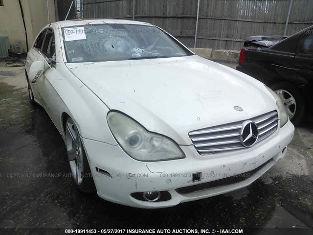 WDDDJ75X76A071461 - 2006 MERCEDES-BENZ CLS 500C WHITE photo 6