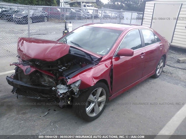 4T1BF3EK6BU669366 - 2011 TOYOTA CAMRY SE/LE/XLE 红色 照片 2