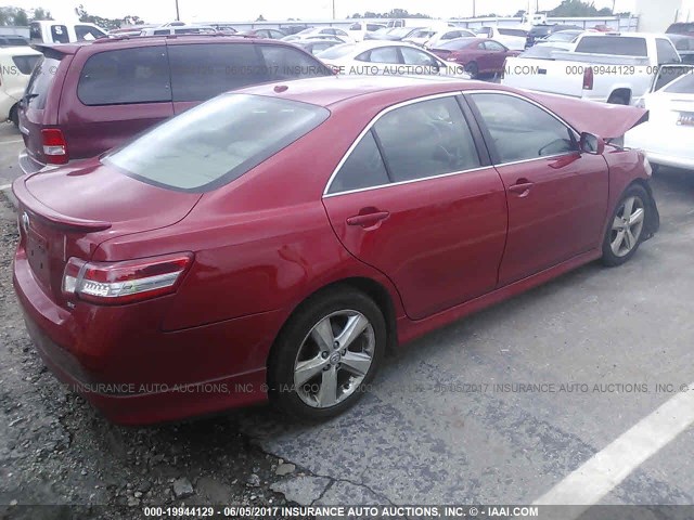 4T1BF3EK6BU669366 - 2011 TOYOTA CAMRY SE/LE/XLE 红色 照片 4