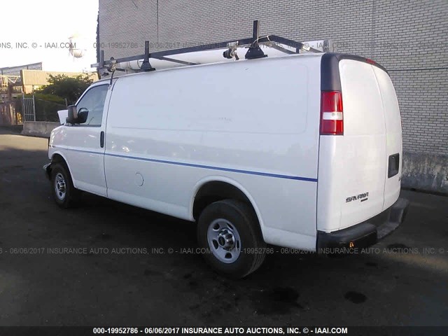 1GTZ7TCA5D1189544 - 2013 GMC SAVANA G3500 WHITE photo 3