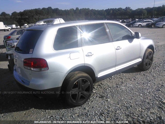 WVGCM77L64D085849 - 2004 VOLKSWAGEN TOUAREG 4.2 GRAY photo 4