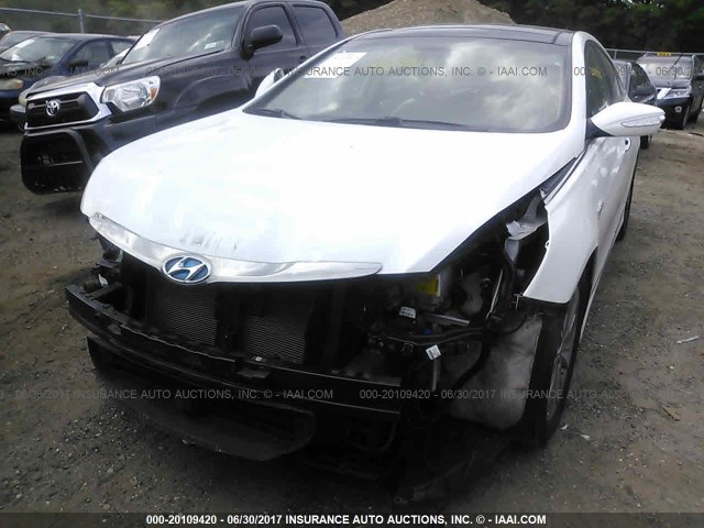 KMHEC4A48DA068306 - 2013 HYUNDAI SONATA HYBRID WHITE photo 6