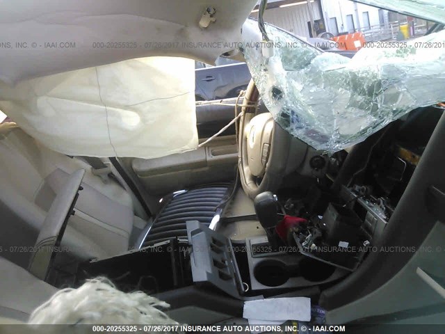 5LMEU68H24ZJ33666 - 2004 LINCOLN AVIATOR 白色 照片 5