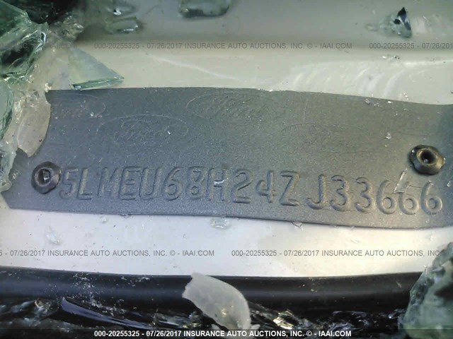 5LMEU68H24ZJ33666 - 2004 LINCOLN AVIATOR 白色 照片 9