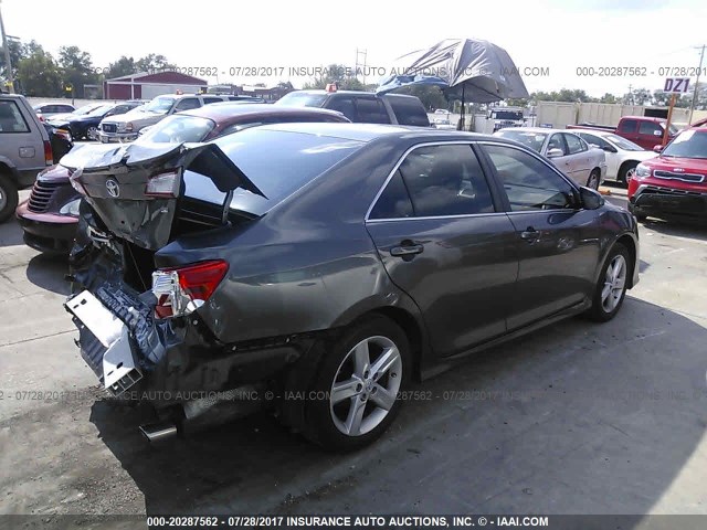4T1BF1FK4EU406011 - 2014 TOYOTA CAMRY L/SE/LE/XLE 灰色 照片 4