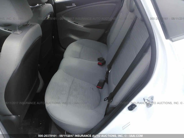 KMHCT4AE9GU012555 - 2016 HYUNDAI ACCENT SE WHITE photo 8