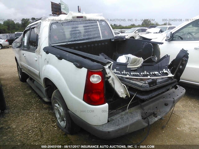 1FMZU67E32UB21452 - 2002 FORD EXPLORER SPORT TR  WHITE photo 3