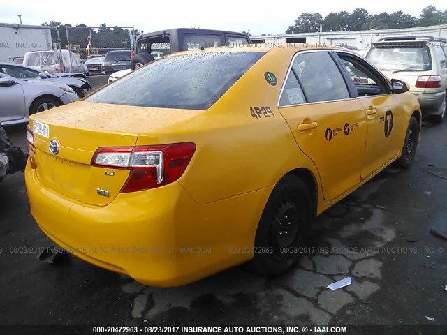 4T1BD1FK3EU138624 - 2014 TOYOTA CAMRY HYBRID/LE/XLE YELLOW photo 4