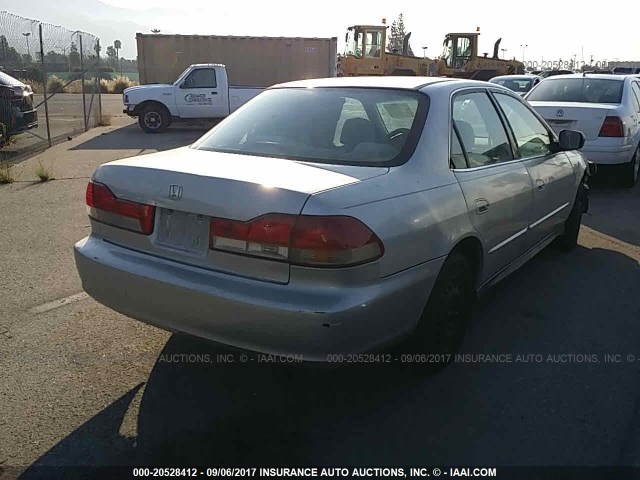 1HGCF86692A087305 - 2002 HONDA ACCORD VALUE SILVER photo 4