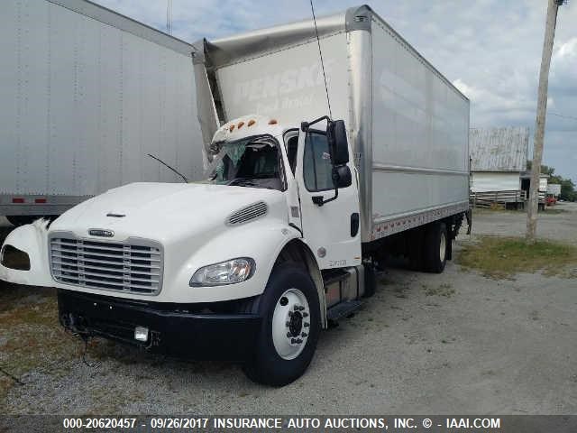 3ALACWFC1JDJH4409 - 2018 FREIGHTLINER M2 106 MEDIUM DUTY WHITE photo 2