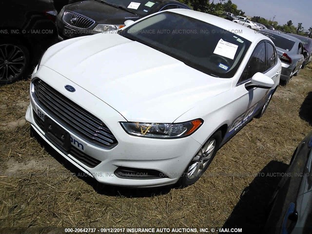 3FA6P0G75GR199541 - 2016 FORD FUSION S WHITE photo 2