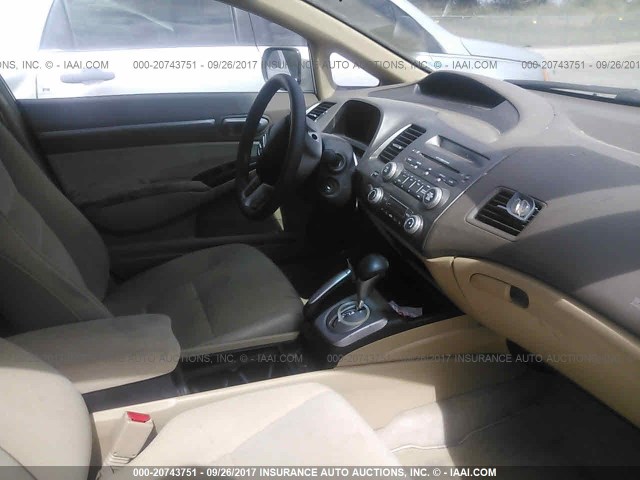 JHMFA362X7S030721 - 2007 HONDA CIVIC HYBRID WHITE photo 5