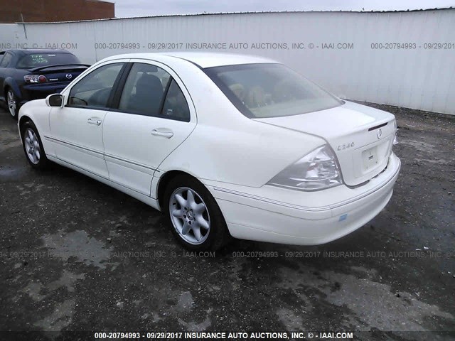 WDBRF61J34E016037 - 2004 MERCEDES-BENZ C 240 YELLOW photo 3