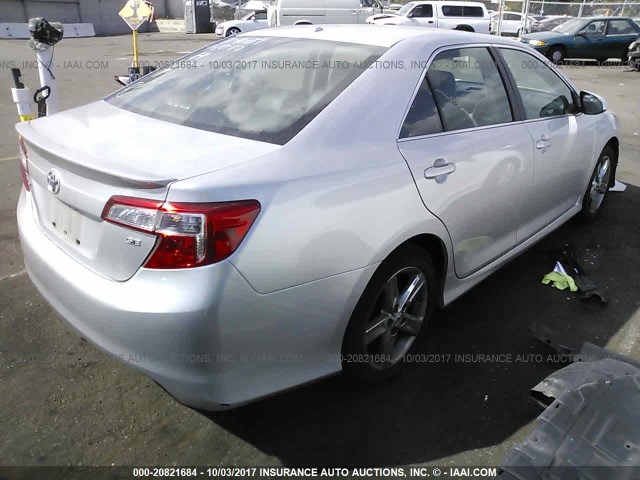 4T1BF1FK6CU613738 - 2012 TOYOTA CAMRY SE/LE/XLE SILVER photo 4