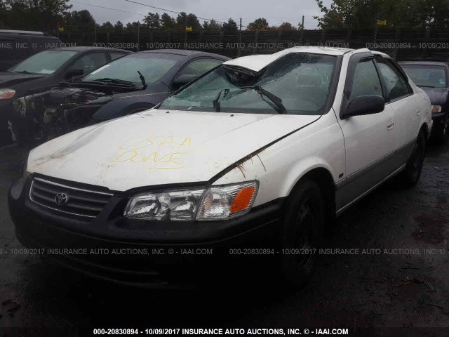 JT2BG28K910546375 - 2001 TOYOTA CAMRY LE/XLE 白色 照片 2
