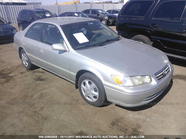 4T1BG22K41U780802 - 2001 TOYOTA CAMRY CE/LE/XLE SILVER photo 1