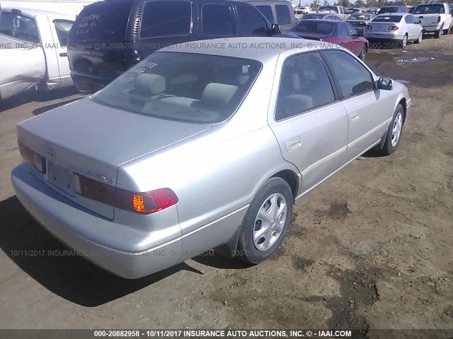 4T1BG22K41U780802 - 2001 TOYOTA CAMRY CE/LE/XLE SILVER photo 4