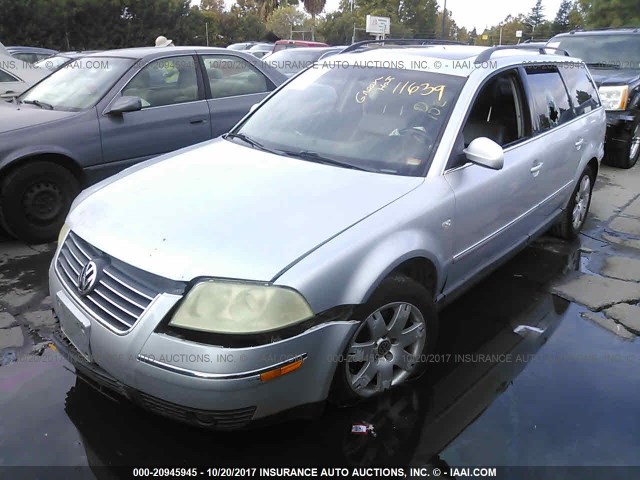 WVWWH63B32E085490 - 2002 VOLKSWAGEN PASSAT GLX SILVER photo 2
