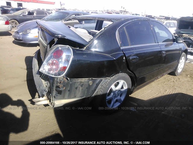 1N4AL11D05C213920 - 2005 NISSAN ALTIMA S/SL BLACK photo 4