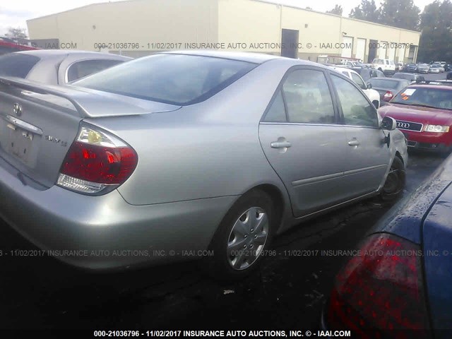 4T1BE32K16U109378 - 2006 TOYOTA CAMRY LE/XLE/SE SILVER photo 4