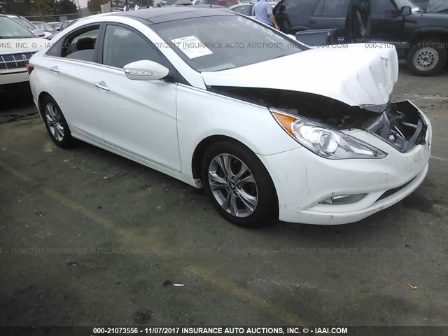 5NPEC4AC7DH608068 - 2013 HYUNDAI SONATA SE/LIMITED WHITE photo 1