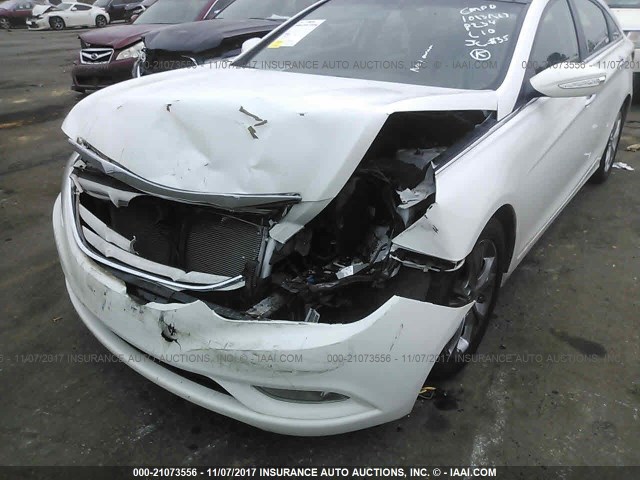 5NPEC4AC7DH608068 - 2013 HYUNDAI SONATA SE/LIMITED WHITE photo 6