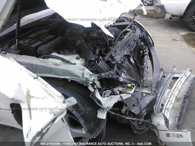 JT8BD68S4Y0086378 - 2000 LEXUS GS 300 WHITE photo 6