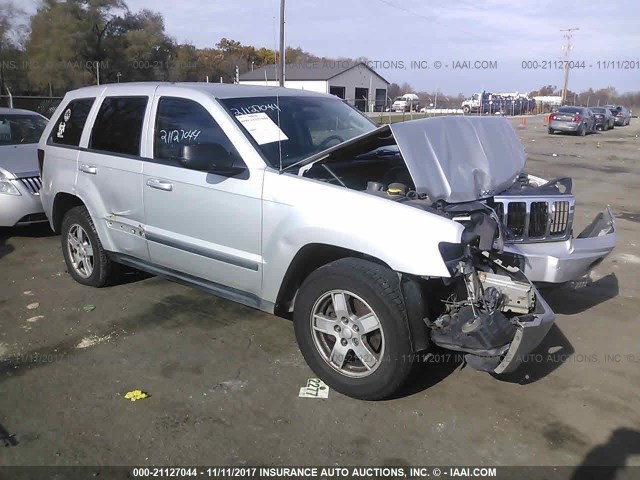 1J8GR48K17C656436 - 2007 JEEP GRAND CHEROKEE LAREDO/COLUMBIA/FREEDOM 银色 照片 1