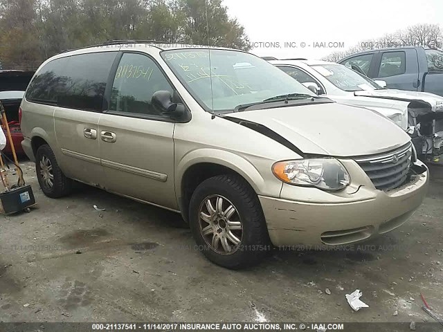 2A4GP54L86R615397 - 2006 CHRYSLER TOWN & COUNTRY TOURING GOLD photo 1